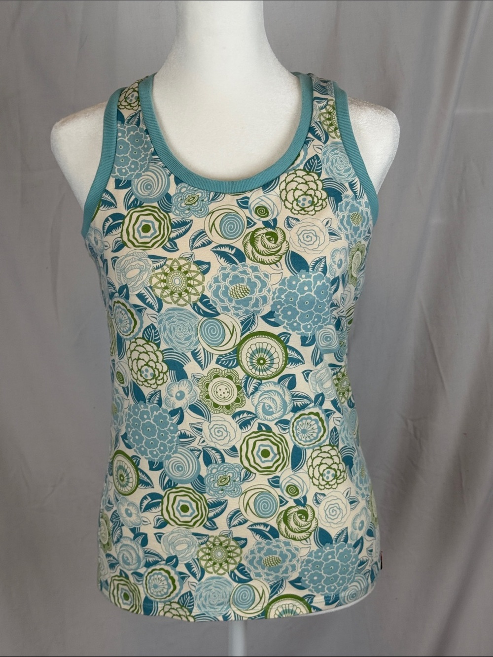 Women's The Norh Face Floral Racerback Tank Top Size Medium Built in Bralette
